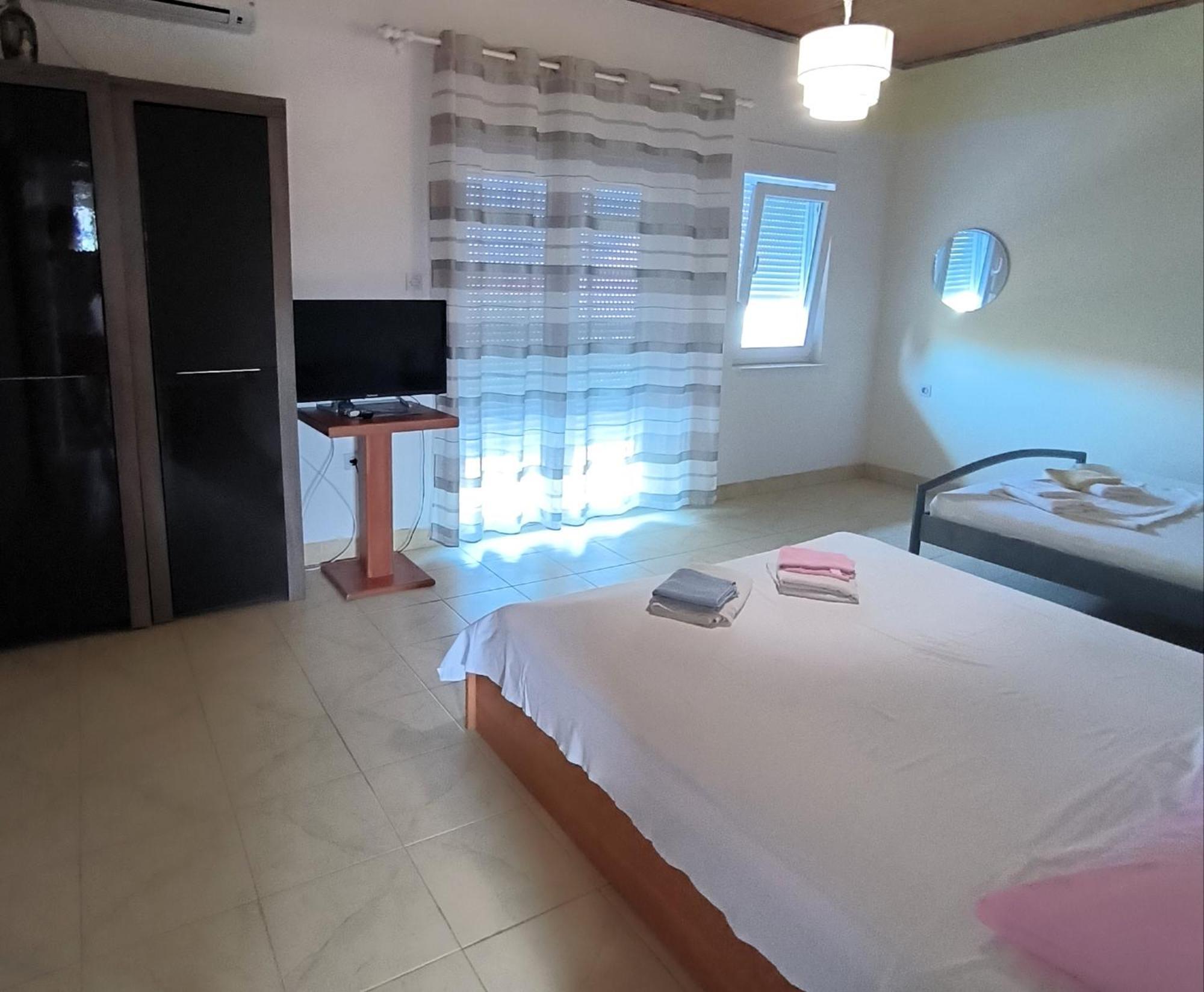 Apartments Orlic ปอฟเลียนา ภายนอก รูปภาพ