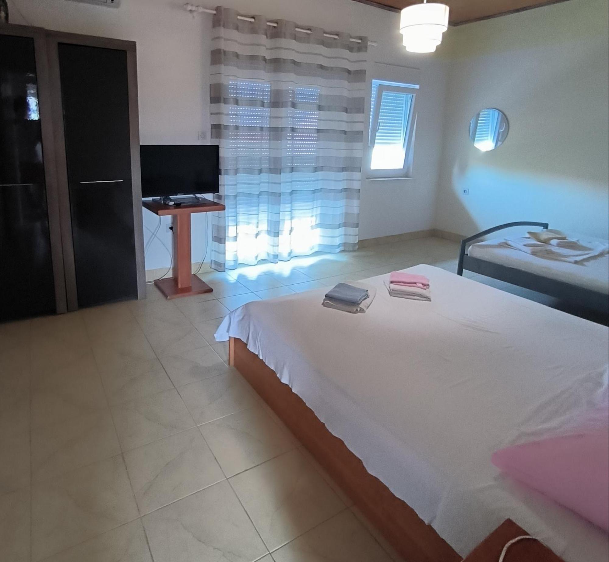 Apartments Orlic ปอฟเลียนา ภายนอก รูปภาพ